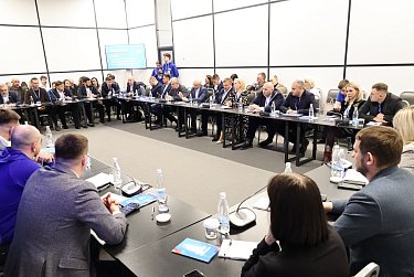 Земский тренер, ремонт спортивных залов, доплаты студентам…